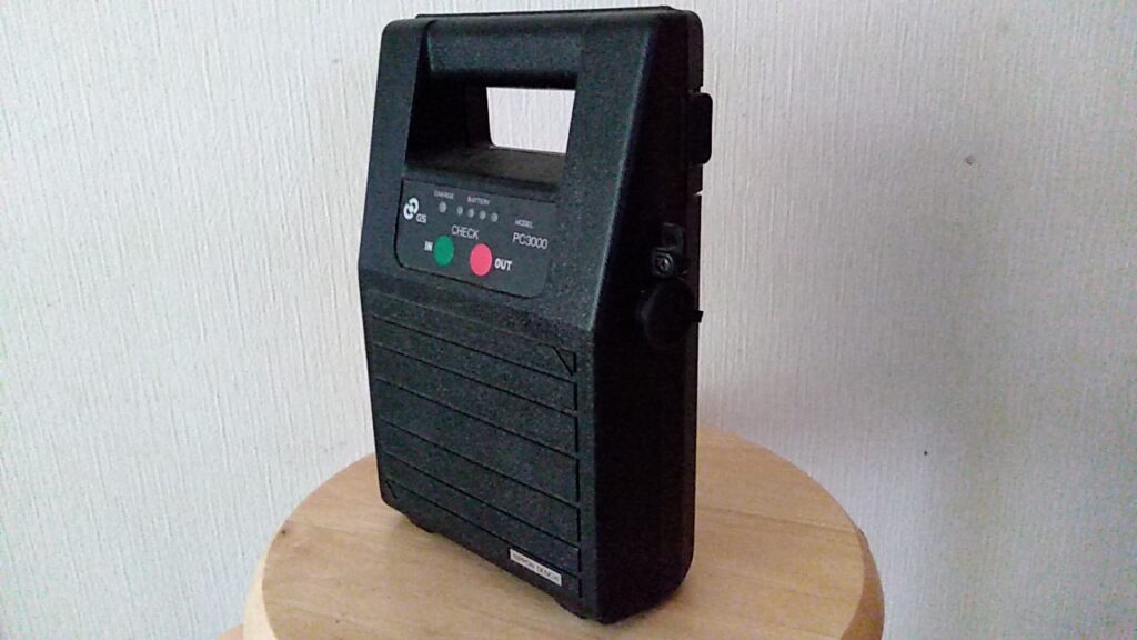 古いポータブル電源PC-3000