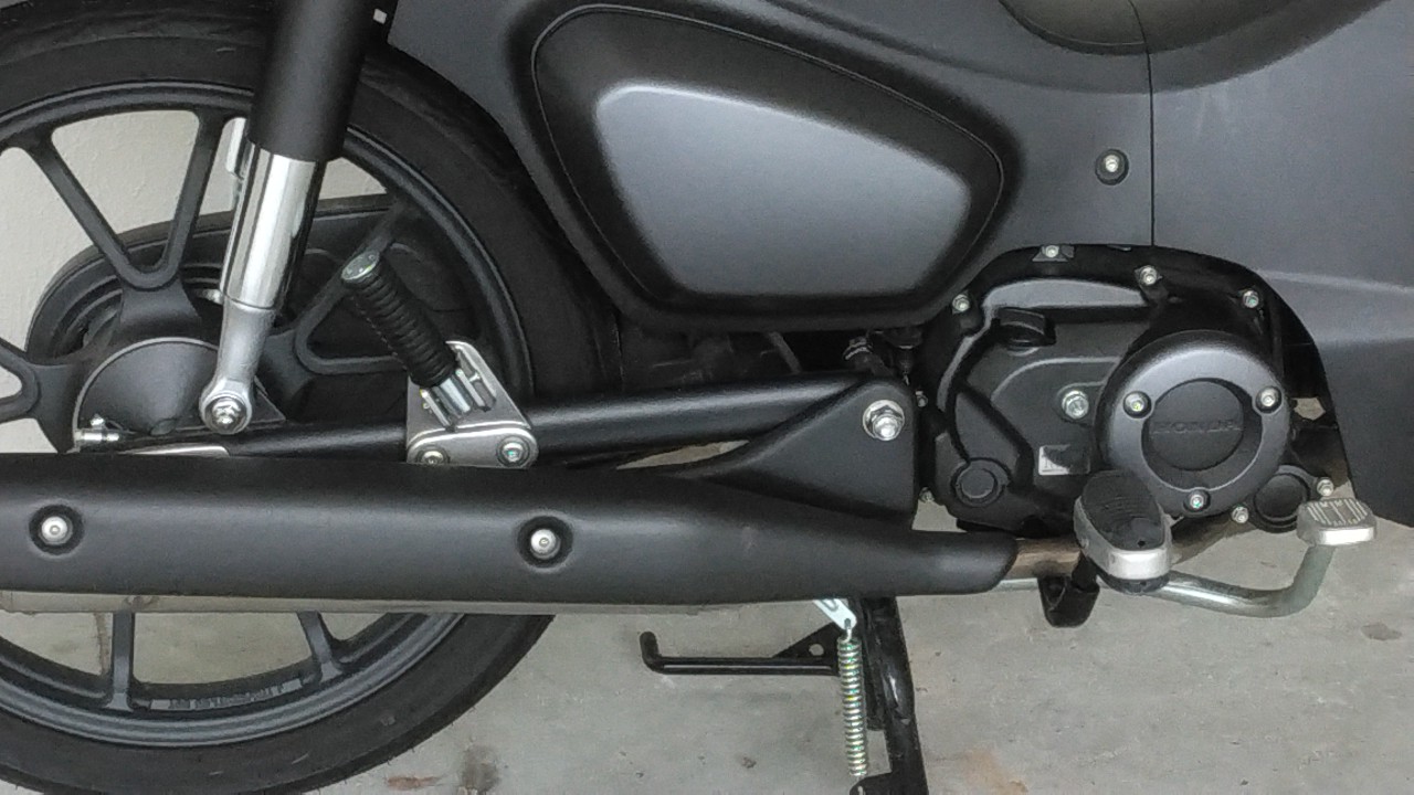 スーパーカブC125の右側