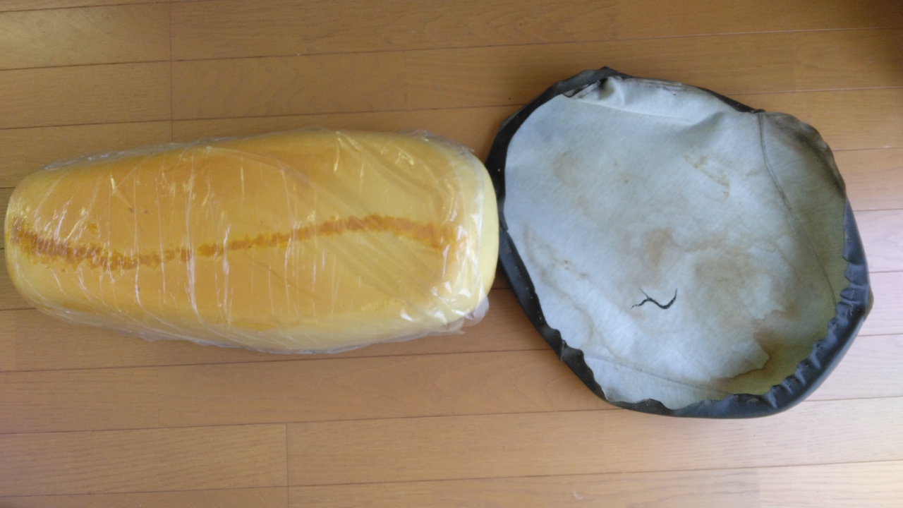 シート本体と剥がしたカバー